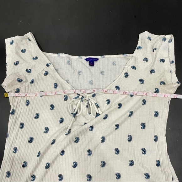 Aeropostale Paisley Short Sleeve Crop Top - Picture 8 of 9
